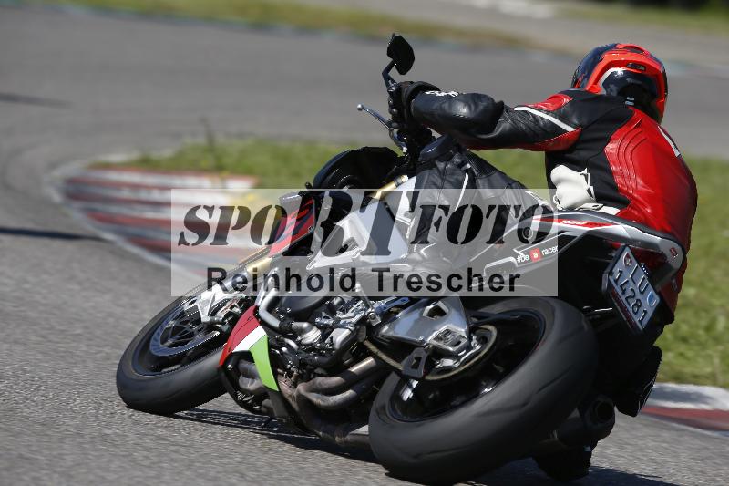 /Archiv-2024/29 12.06.2024 MOTO.CH Track Day ADR/Gruppe gelb/backside